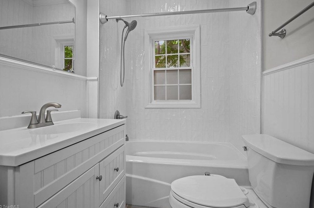 1834 Brantley St, Winston Salem NC  27103-3710 exterior