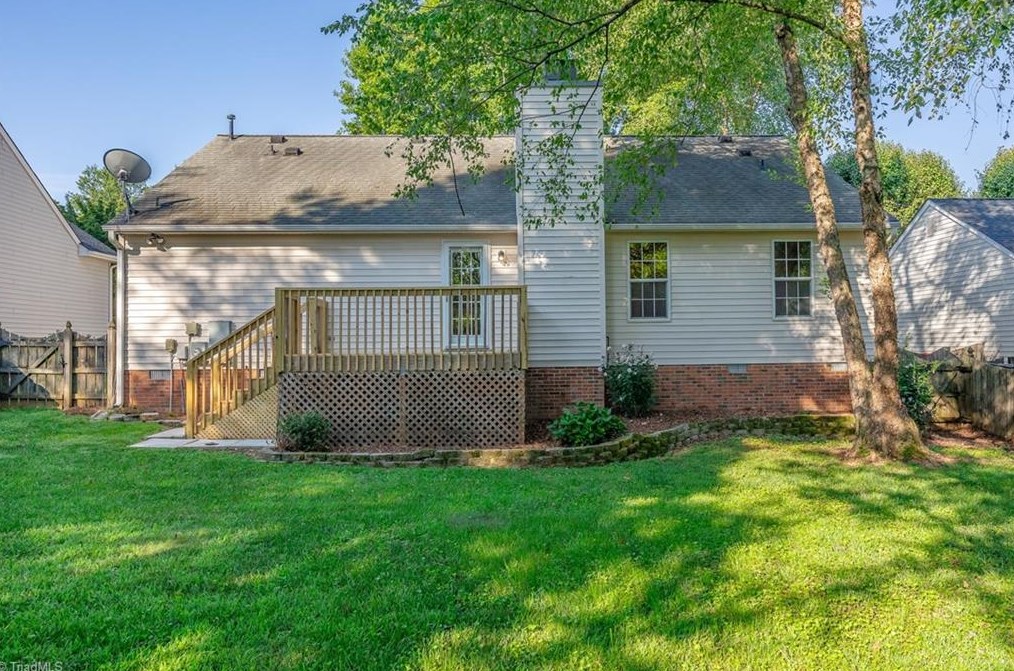 7012 Chaftain Pl, Greensboro NC  27410-8656 exterior