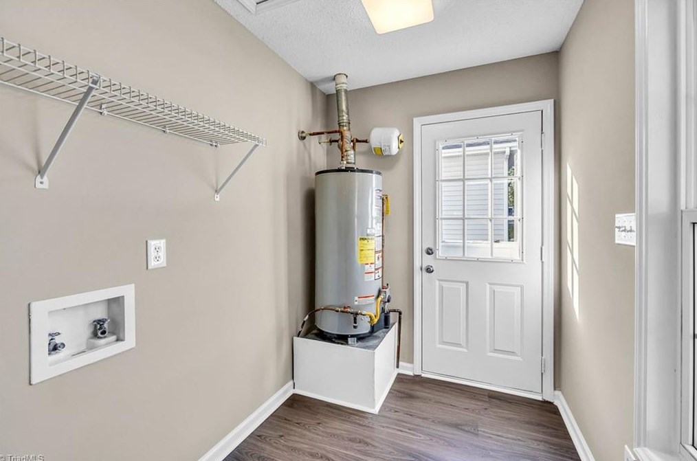 7012 Chaftain Pl, Greensboro NC  27410-8656 exterior