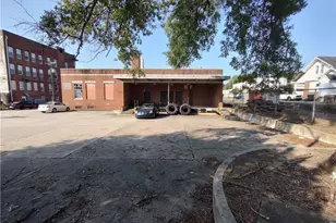 634 Monroe St, Eden, NC 27288 - Photo 5