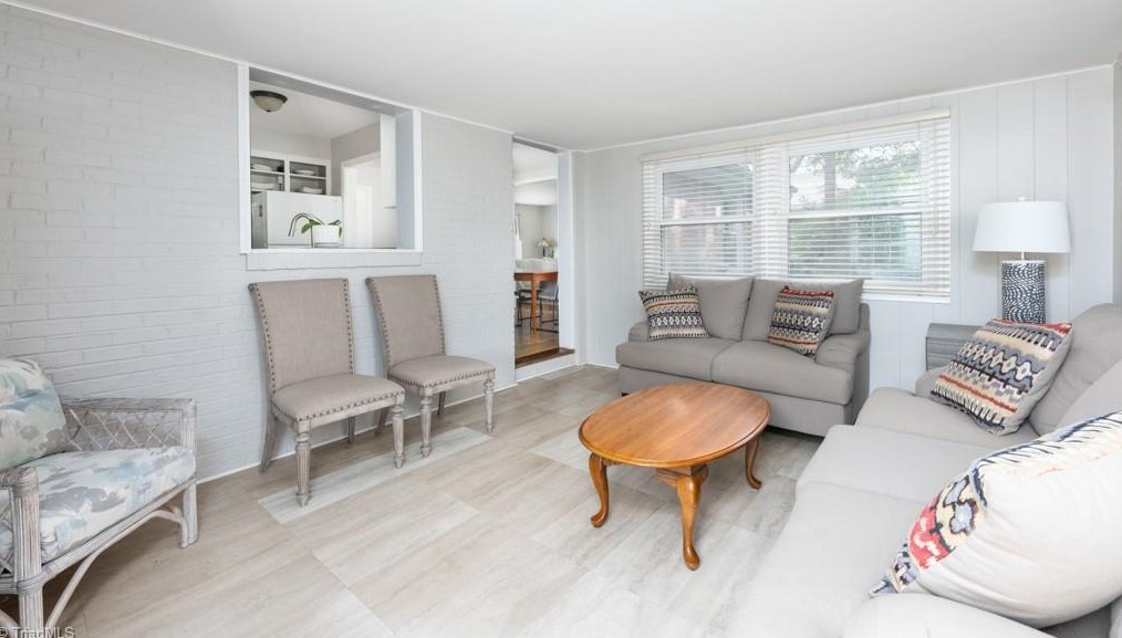 1901 Elm St, Greensboro NC 27401-1511 exterior