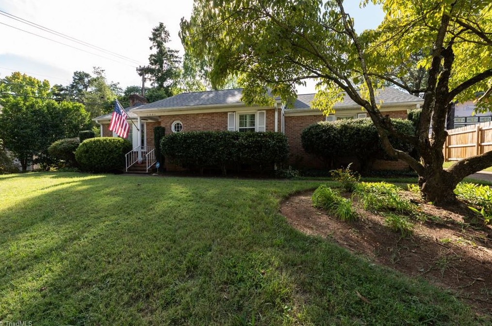 1901 Elm St, Greensboro NC 27401-1511 exterior