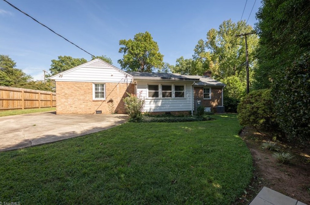 1901 Elm St, Greensboro NC 27401-1511 exterior