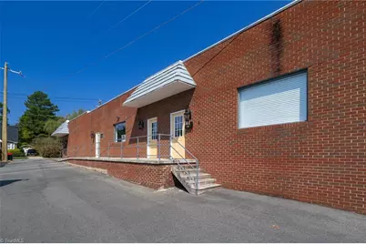 108 Franklin Street, Madison, NC 27025 - Photo 33