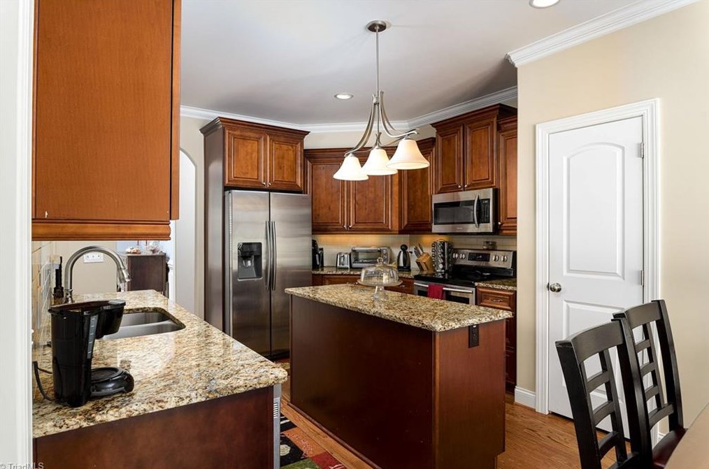 590 Kapstone Xing, Lexington NC 27295 exterior