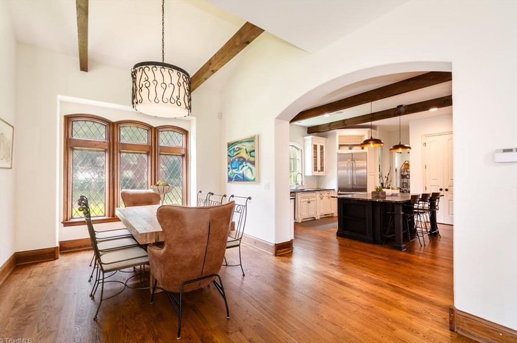 807 Sunset Dr, Greensboro NC 27408-7213 exterior