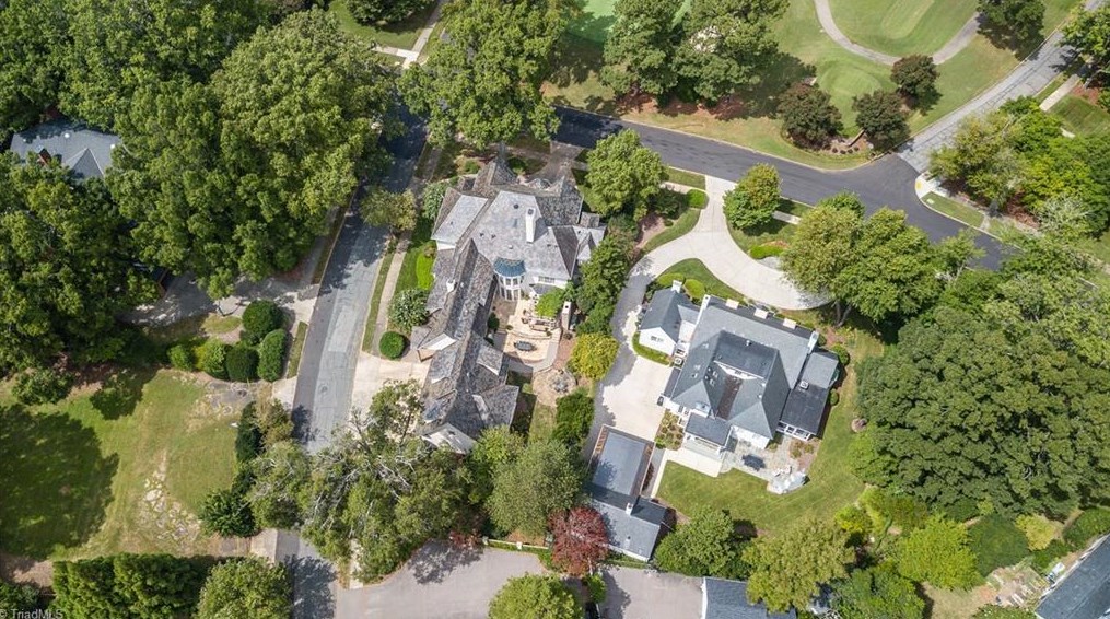 807 Sunset Dr, Greensboro NC 27408-7213 exterior