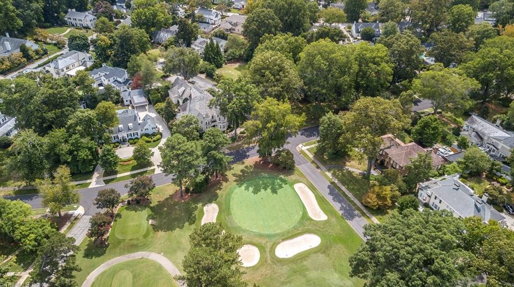 807 Sunset Dr, Greensboro NC 27408-7213 exterior