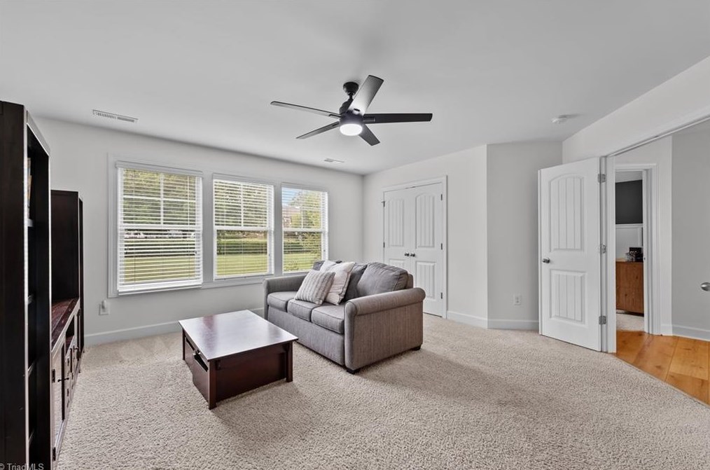 1064 Falkirk Dr, Burlington NC 27215 exterior