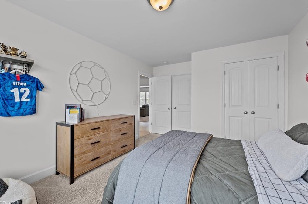 1064 Falkirk Dr, Burlington NC 27215 exterior