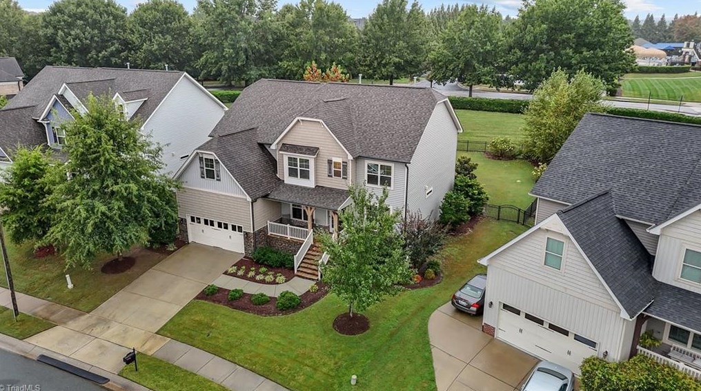 1064 Falkirk Dr, Burlington NC 27215 exterior