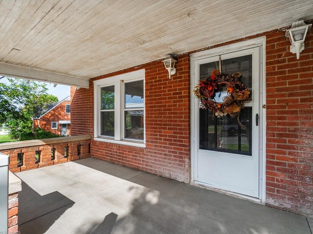 1335 Main St, Burlington NC  27217-3902 exterior