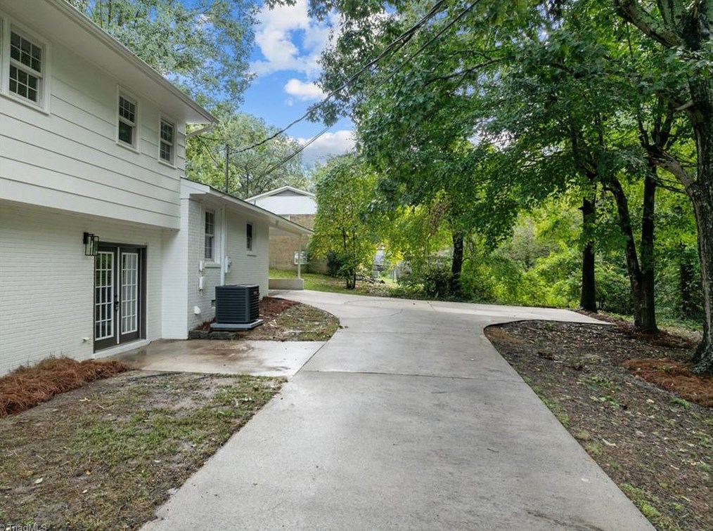 519 Shadybrook Rd, High Point NC 27265-1966 exterior