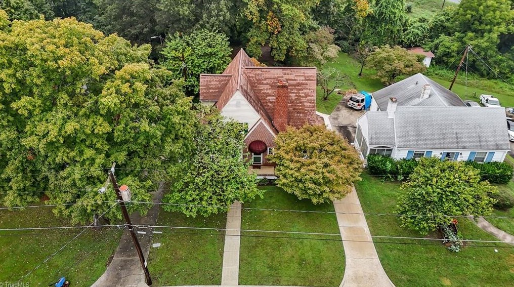 230 Rolling Rd, Burlington NC 27217-2504 exterior