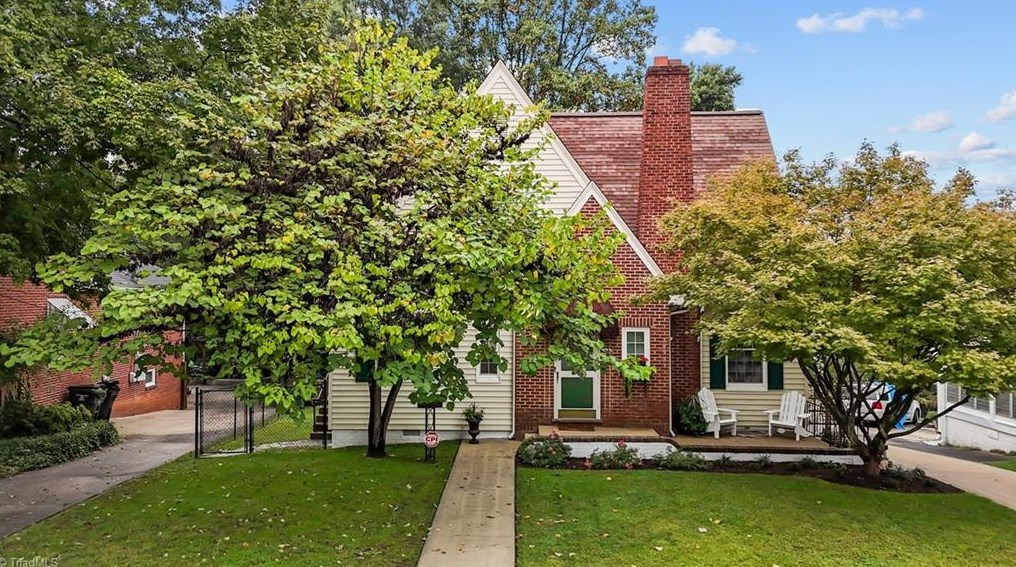 230 Rolling Rd, Burlington NC 27217-2504 exterior