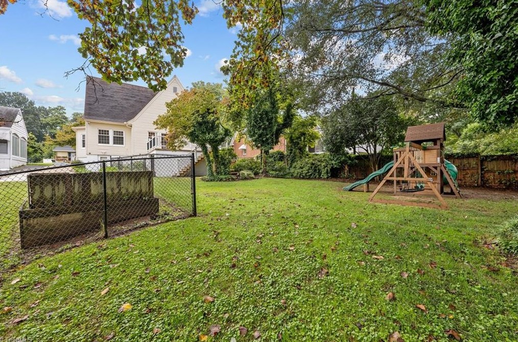 230 Rolling Rd, Burlington NC 27217-2504 exterior