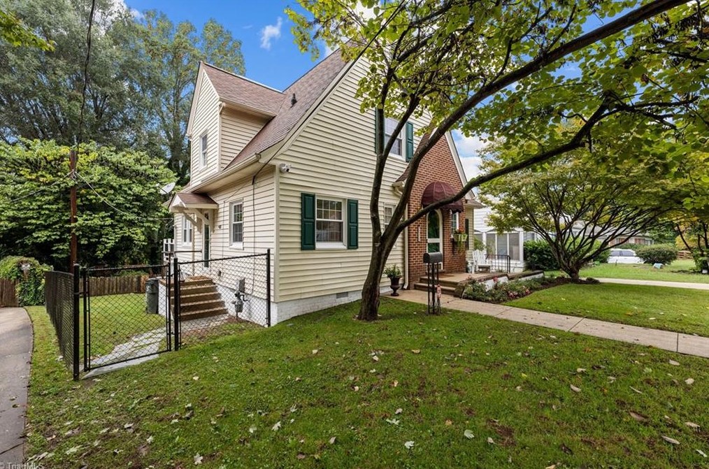 230 Rolling Rd, Burlington NC 27217-2504 exterior