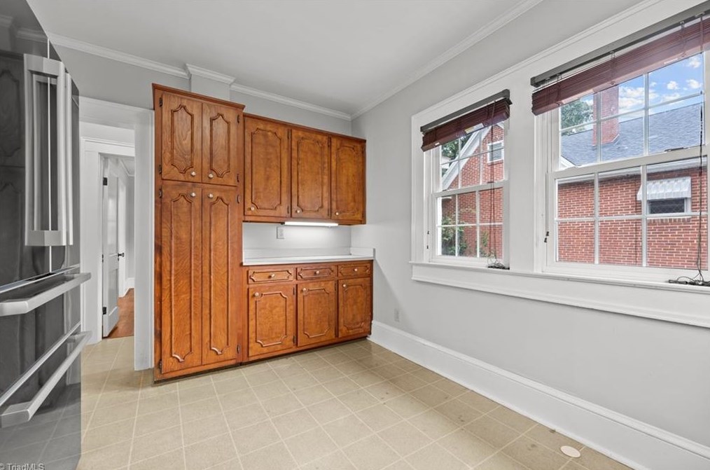 230 Rolling Rd, Burlington NC 27217-2504 exterior