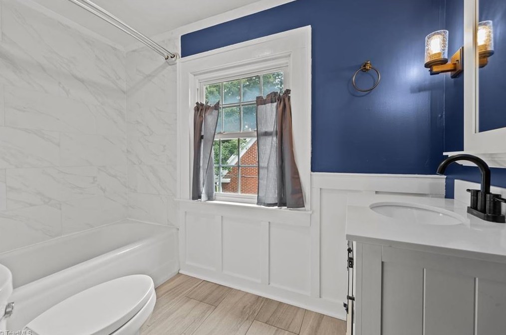 230 Rolling Rd, Burlington NC 27217-2504 exterior