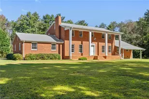 664 Spring St, Walnut Cove, NC 27052 - Photo 3