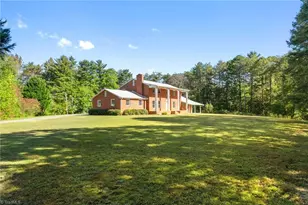 664 Spring St, Walnut Cove, NC 27052 - Photo 5