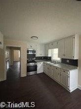 406 Shady Ln, High Point NC 27262-7954 exterior