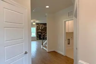 7607 Valhalla Wy, Greensboro, NC 27409 - Photo 15