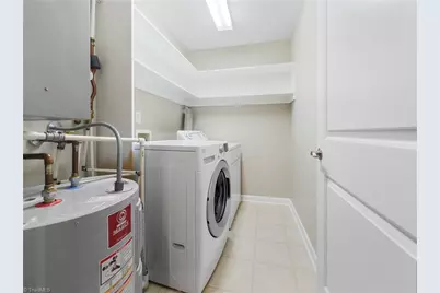 605 W Market Street #210, Greensboro, NC 27401 - Photo 9