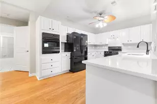 605 W Market St, Greensboro, NC 27401 - Photo 23