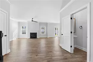 3051 Loch Dr, Winston-Salem, NC 27106 - Photo 7