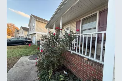 7 Fieldale Court, Greensboro, NC 27406 - Photo 5