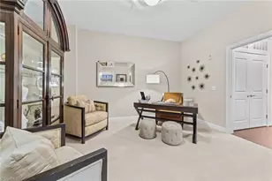 201 N Elm St, Greensboro, NC 27401 - Photo 19