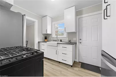 822 Glenwood Road, Asheboro, NC 27203 - Photo 9