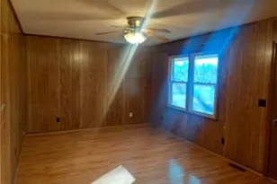 944 Doe Run Rd, Ararat, VA 24053 - Photo 9