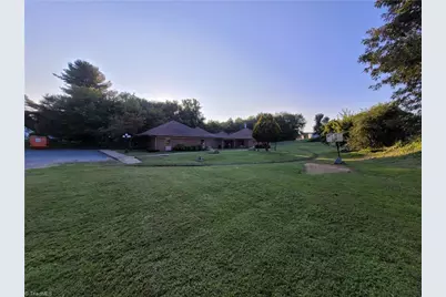 130 Williamson Avenue, Mount Airy, NC 27030 - Photo 7