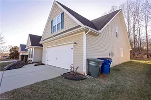 512 Walnut Crossing Dr, Whitsett, NC 27377 - Photo 3