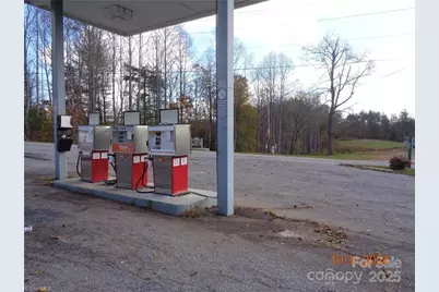 8172 Boone Trail, Purlear, NC 28665 - Photo 5