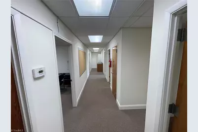 102-C W 1st Avenue, Lexington, NC 27292 - Photo 3