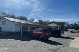 1105 S Main St, Lexington, NC 27292 - Photo 5