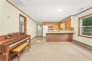 5971 Beckner St, Winston-Salem, NC 27103 - Photo 5