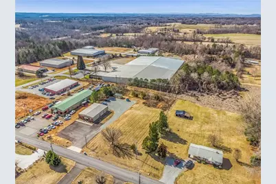 640 Carolina Avenue, Yadkinville, NC 27055 - Photo 5