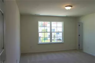 3519 Wilcox Ct, Greensboro, NC 27405 - Photo 9