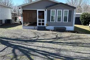 134 Cardinal Ave, New London, NC 28127 - Photo 29