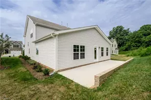 2950 Flat Rock Dr, Winston-Salem, NC 27127 - Photo 5