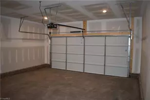 2927 Flat Rock Dr, Winston-Salem, NC 27127 - Photo 3