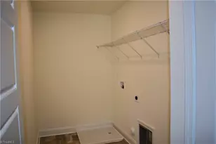 2927 Flat Rock Dr, Winston-Salem, NC 27127 - Photo 7