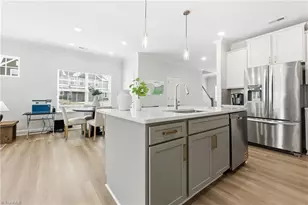 102 Oakdale Frst Ln, Jamestown, NC 27282 - Photo 5