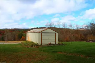 184 Deer Haven Rd, Sparta, NC 28675 - Photo 3