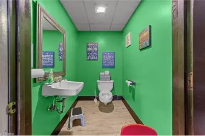 1501 Upland Drive, Greensboro, NC 27405 - Photo 21