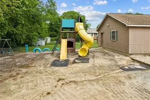 1501 Upland Dr, Greensboro, NC 27405 - Photo 43